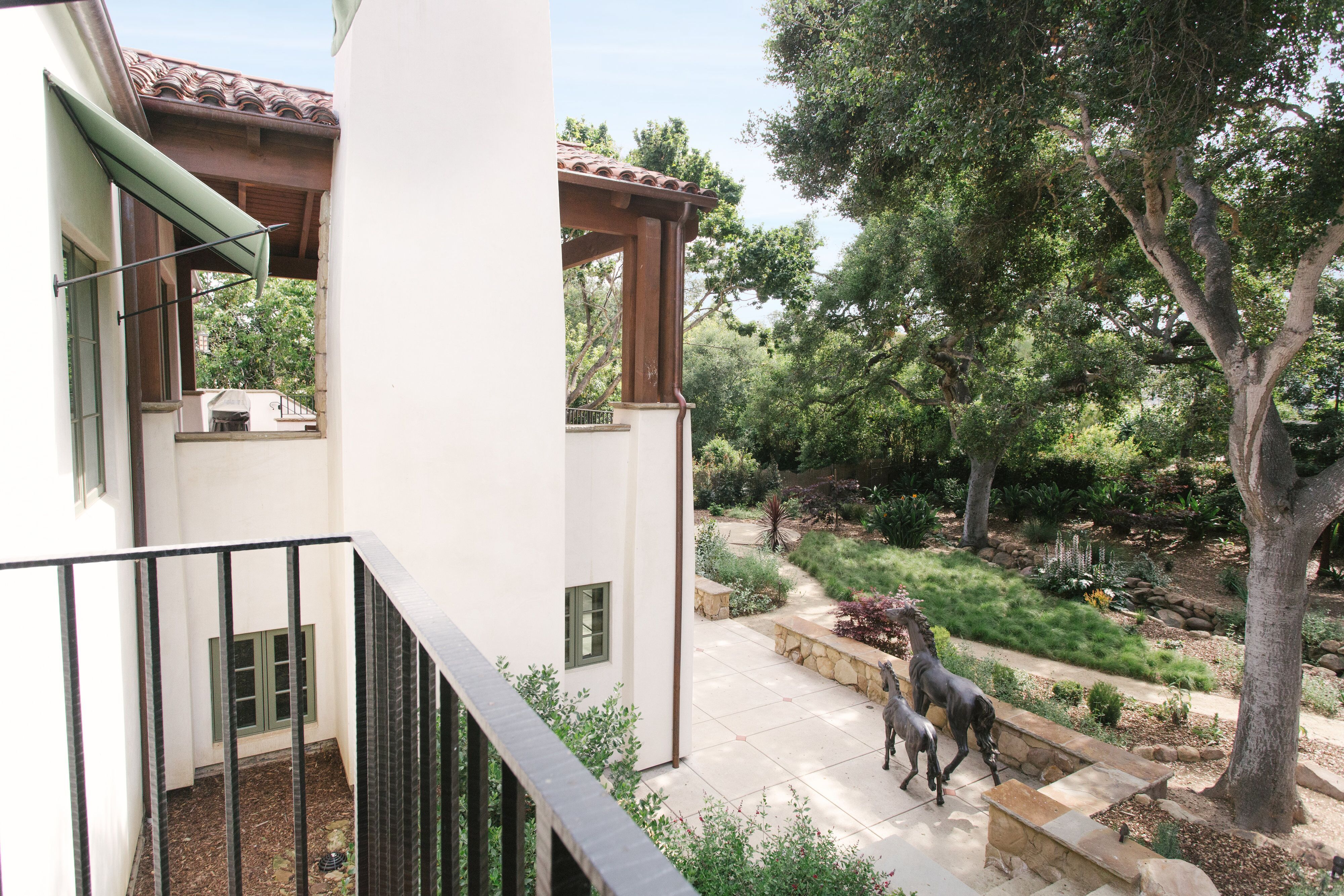 Newer Construction Walking Distance to the Beach